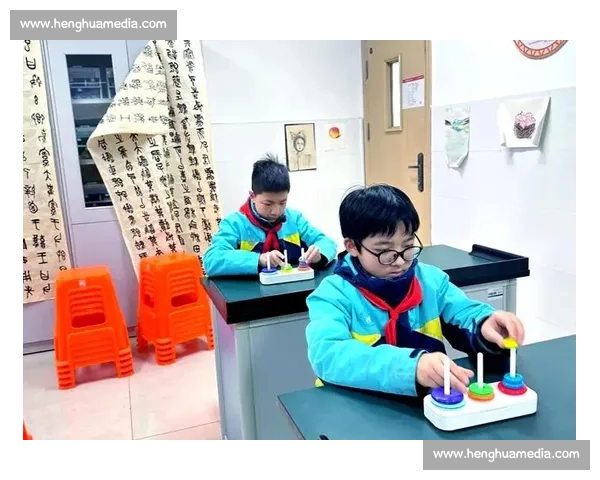 汉诺塔比赛的策略与技巧探究如何在最少步数内完成挑战并破解经典难题